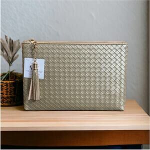 NWT! Virginia Wolf Mimi Metallic Gold Woven Clutch